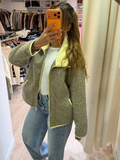 Cardigan tricoté femme chic à poches et zip